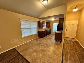 12101 NW 133rd Terrace in Piedmont, OK - Building Photo - Building Photo