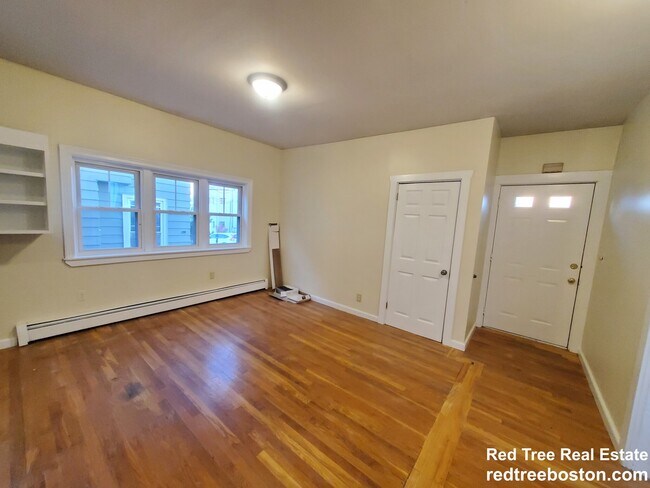 71 Winchester St in Medford, MA - Foto de edificio - Building Photo