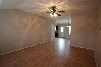17068 Loring Ln in Lindale, TX - Building Photo - Building Photo