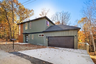 50 Thaxted Dr in Bella Vista, AR - Foto de edificio - Building Photo