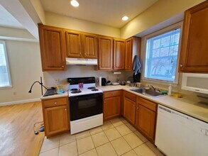 466 Green St in Cambridge, MA - Building Photo - Building Photo