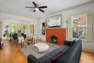 108 Girard Ave in Wilmette, IL - Building Photo - Building Photo