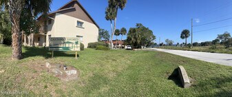 2925 Kirkland Rd NE in Palm Bay, FL - Building Photo