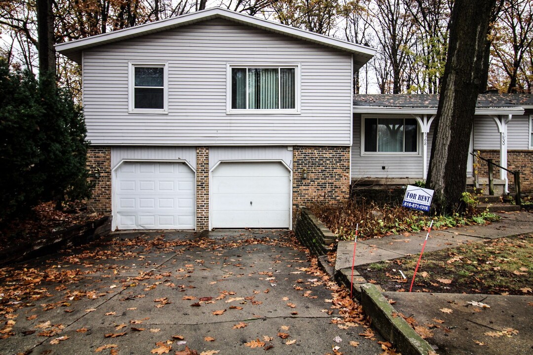 5800 Ridgebrook Ave SE-Unit -5798 in Kentwood, MI - Foto de edificio