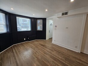 2541 N Southport Ave in Chicago, IL - Building Photo - Building Photo