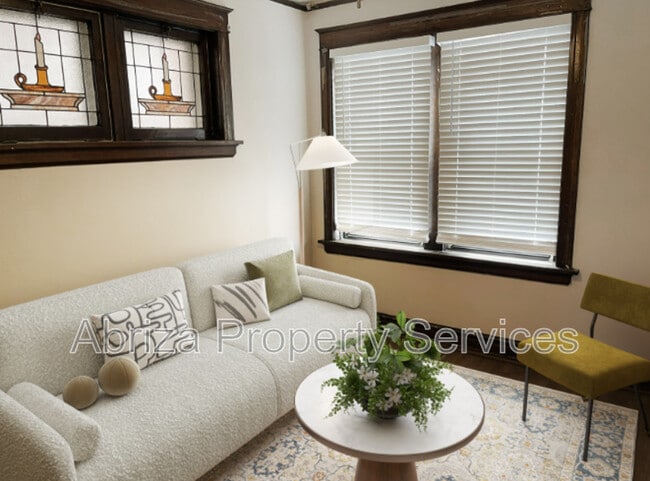property at 3954 Lexington Ave