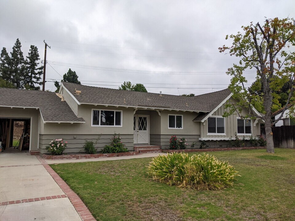 18677 Horace St in Los Angeles, CA - Building Photo