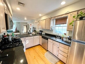 6 Harleston St in Boston, MA - Building Photo - Building Photo