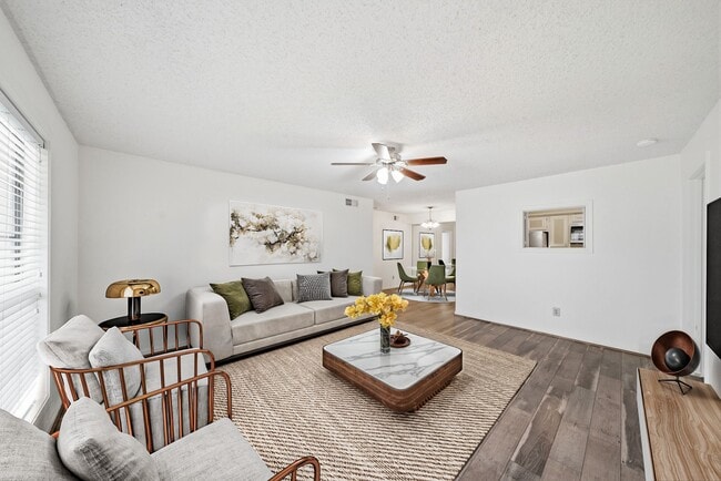 1311 Antoine Dr in Houston, TX - Building Photo - Building Photo