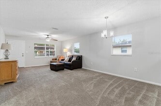 5646 59th Way N in St. Petersburg, FL - Building Photo - Building Photo