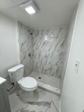 274 Bayberry Dr, Unit Downstairs in West Palm Beach, FL - Foto de edificio - Building Photo