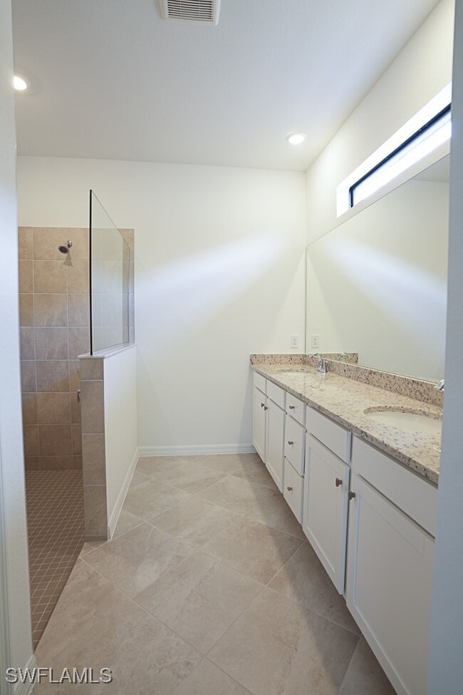 14984 Palamos Cir in Ft. Myers, FL - Building Photo - Building Photo