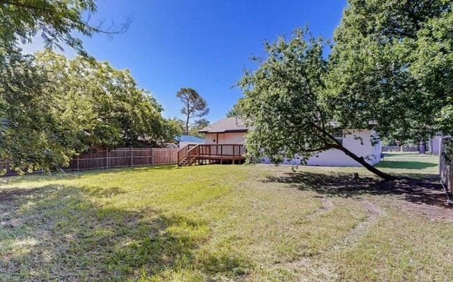 214 E Evans St in Pilot Point, TX - Building Photo - Building Photo