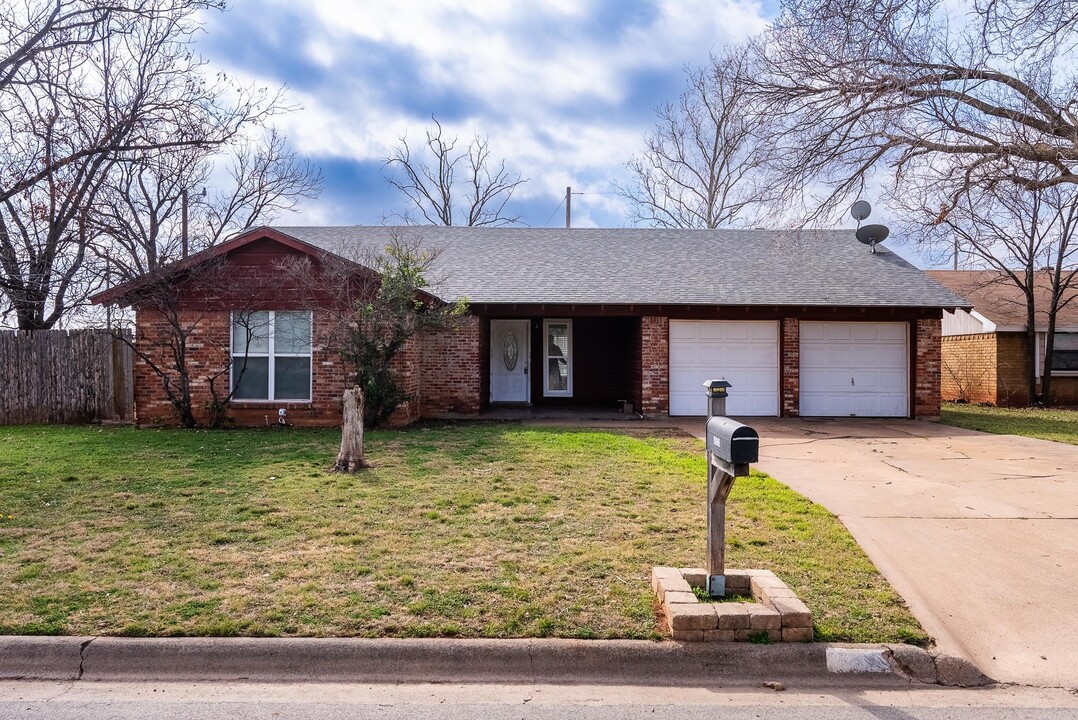 4501 N 7th St in Abilene, TX - Building Photo