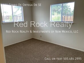 401 Cerro De Ortega Dr SE in Rio Rancho, NM - Building Photo - Building Photo