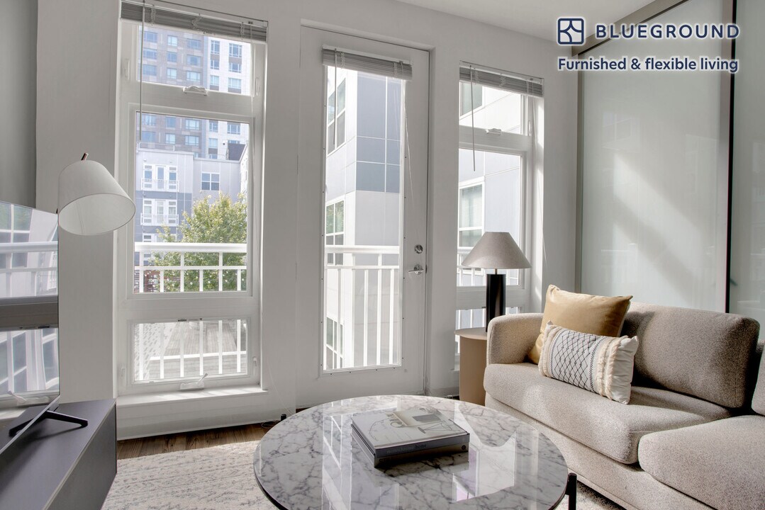 445 Artisan Way, Unit FL3-ID755 in Somerville, MA - Building Photo