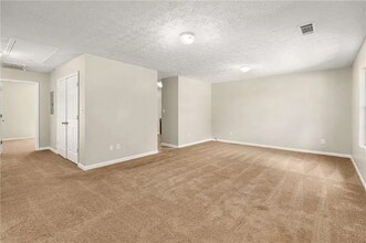 598 Elle's Wy in Griffin, GA - Building Photo - Building Photo