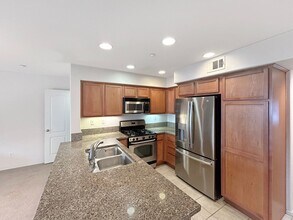 3467 Coastline Pl in San Diego, CA - Building Photo - Building Photo