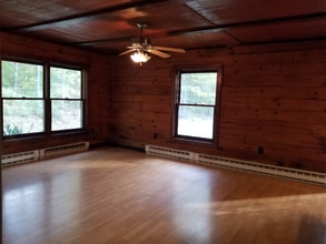208 Sellersville Dr in East Stroudsburg, PA - Building Photo - Building Photo