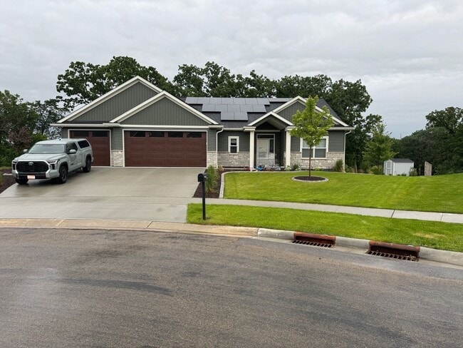 property at 2214 Red Pine Ave SW