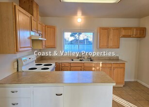 43 Nacional St in Salinas, CA - Building Photo - Building Photo