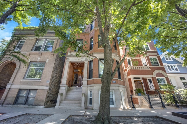 property at 2735 N Magnolia Ave