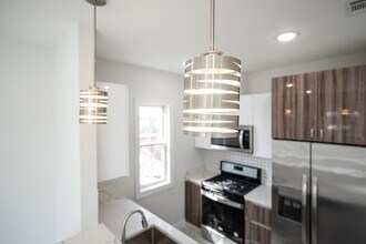 144 Bergen Ave in Jersey City, NJ - Foto de edificio - Building Photo