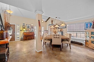 12211 Hart Crest in San Antonio, TX - Building Photo - Building Photo