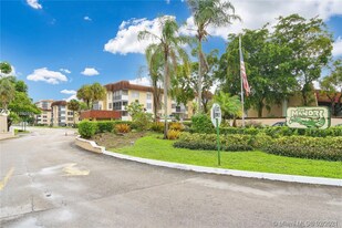 4156 Inverrary Dr, Unit 407 in Lauderhill, FL - Building Photo