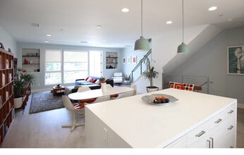 6068 W Studio Ct in Los Angeles, CA - Building Photo - Building Photo