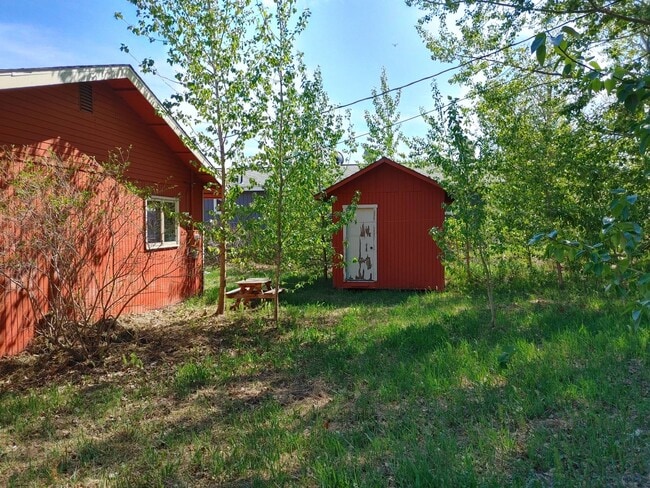 566 N Bailey St in Palmer, AK - Building Photo - Building Photo