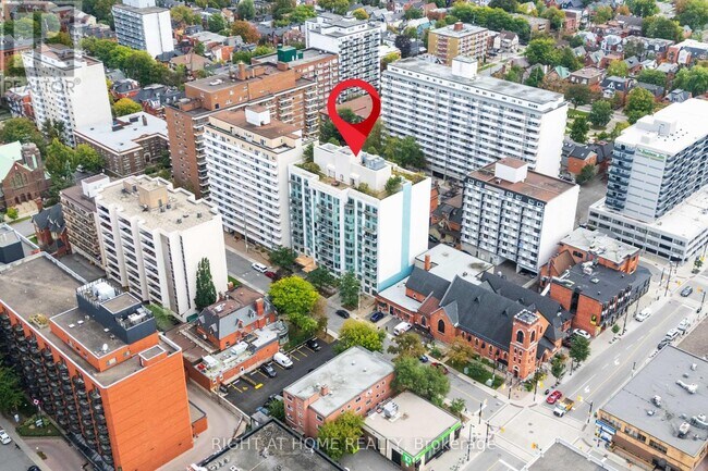 property at 138 Somerset St W