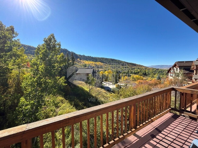 2930 Alpenglow Way
