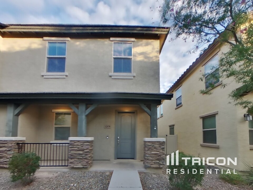 12579 W Gentle Rain Rd in Peoria, AZ - Building Photo