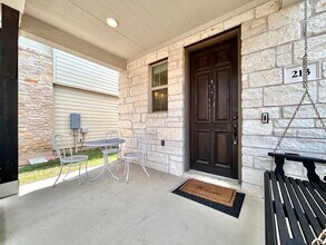 213 Iron Rail Rd in Dripping Springs, TX - Building Photo - Building Photo