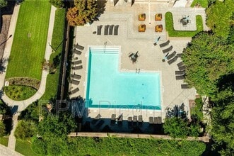 220 Renaissance Pkwy NE in Atlanta, GA - Building Photo - Building Photo
