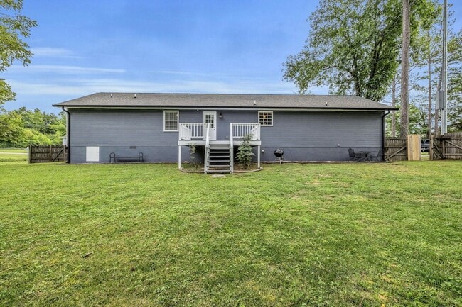 8000 Batters Pl Rd in Chattanooga, TN - Building Photo - Building Photo