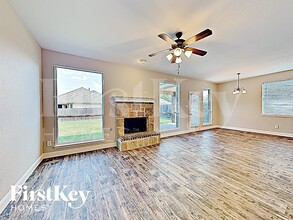 3001 Wren Ln in Midlothian, TX - Foto de edificio - Building Photo