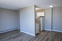 1612 Apartments in Calgary, AB - Building Photo - Building Photo