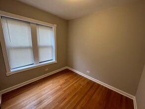 6435 N Leavitt St, Unit 2W in Chicago, IL - Building Photo - Building Photo
