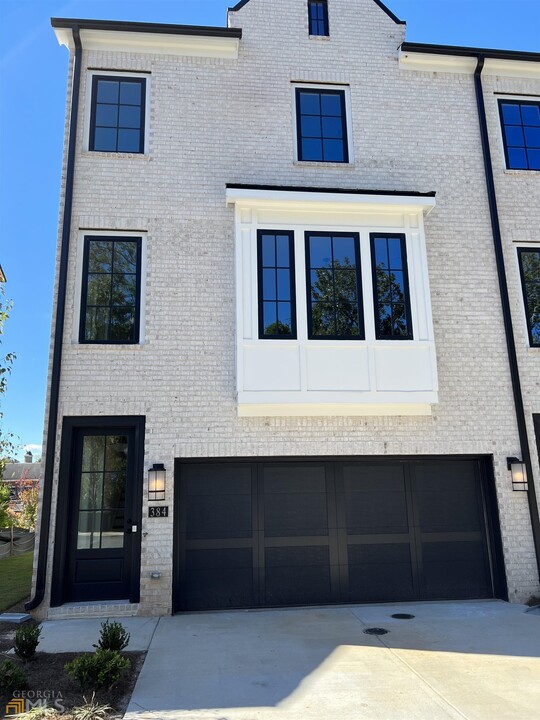 384 Clark Xing in Sandy Springs, GA - Building Photo