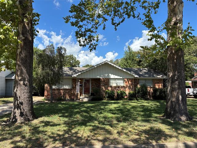 property at 4826 Black Oak Ln