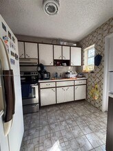 536 E 27th St in Hialeah, FL - Building Photo - Building Photo