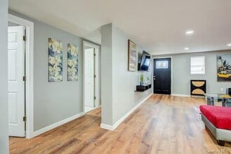 8 Carl Pl in New Windsor, NY - Building Photo - Building Photo