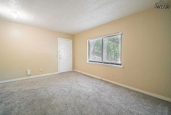2104 Virginia Dr in Wichita Falls, TX - Building Photo - Building Photo