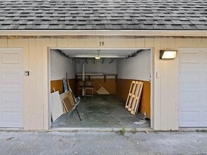 2 New Haven Dr, Unit 303 in Nashua, NH - Foto de edificio - Building Photo