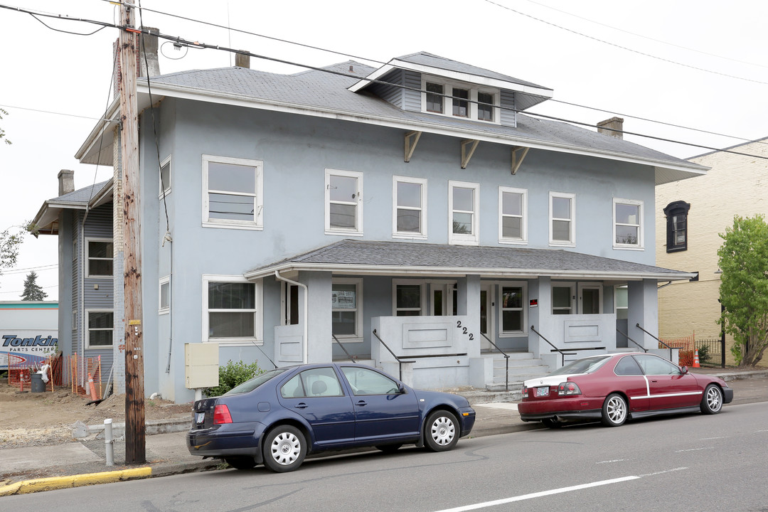 222 1st Ave E in Albany, OR - Building Photo