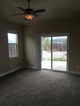 4045 Pembroke Ln in Shasta Lake, CA - Building Photo - Building Photo