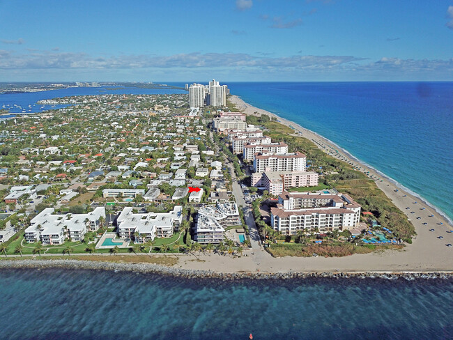 107 Inlet Way in West Palm Beach, FL - Foto de edificio - Building Photo