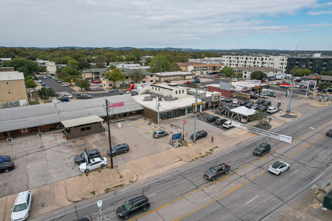 1300 S Lamar Blvd in Austin, TX - Building Photo